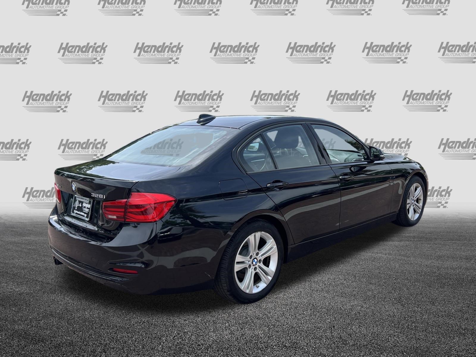 Used 2016 BMW 328i xDrive Sedan AWD/4WD image 10