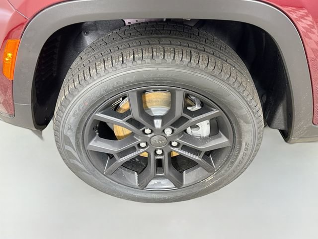 New 2025 Jeep Grand Cherokee L Limited image 32