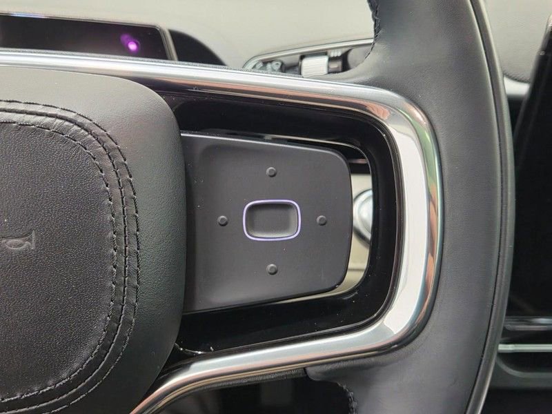 Used 2025 Lincoln Nautilus Reserve AWD/4WD image 16