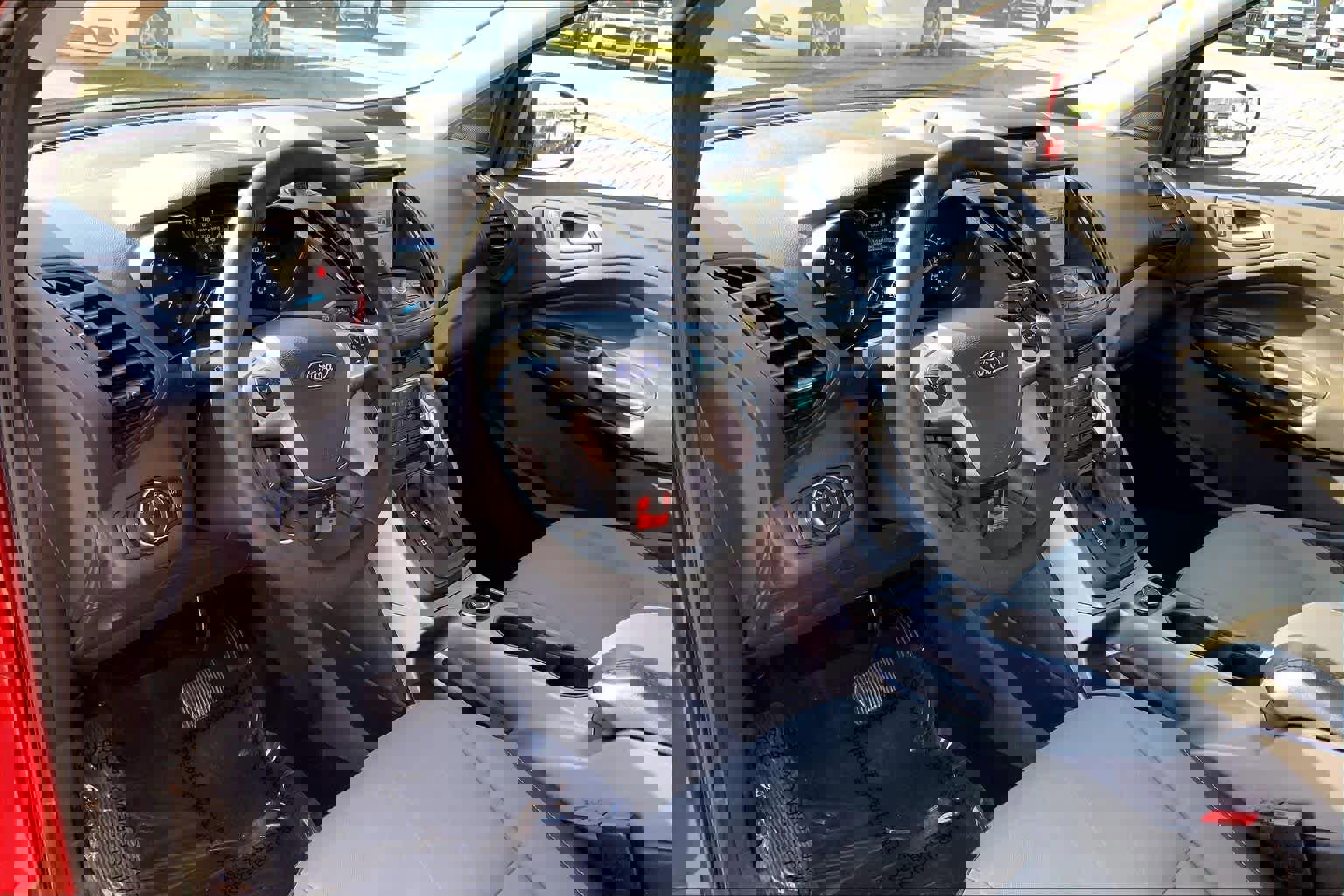 Used 2016 Ford Escape SE w/ Equipment Group 201A image 17