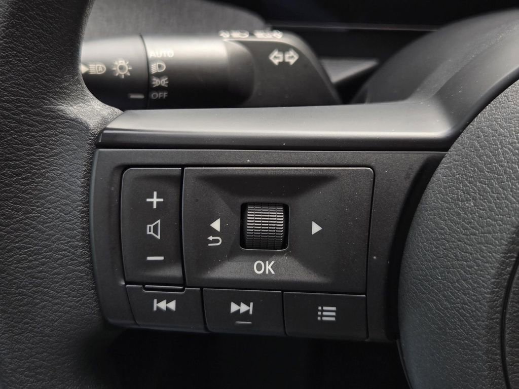 Certified 2026 Nissan Kicks SV image 26