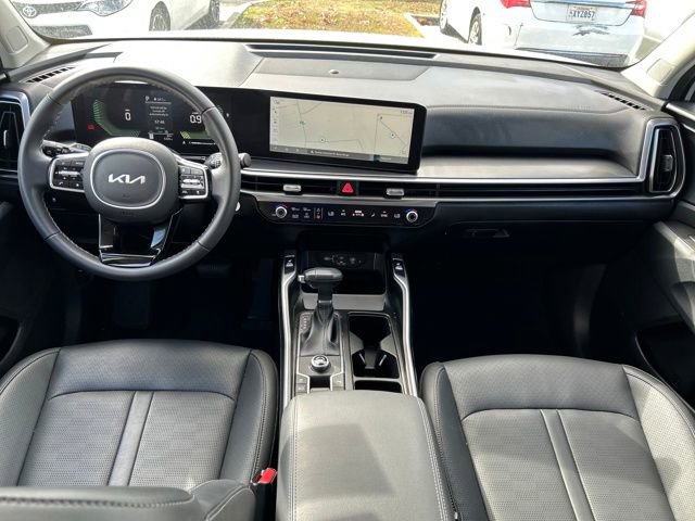 Used 2025 Kia Sorento EX image 21