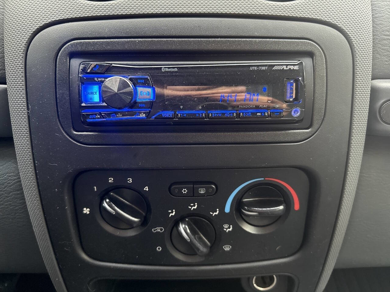 Used 2007 Jeep Liberty Sport image 39