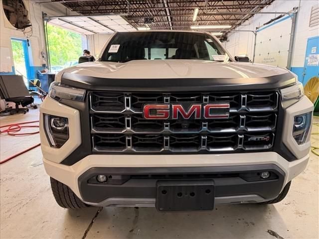 Used 2026 GMC Canyon AT4 w/ Technology Plus Package AWD/4WD image 3