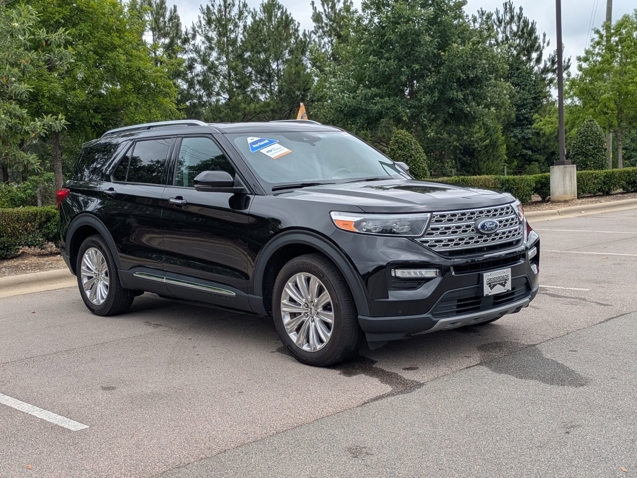 Certified 2023 Ford Explorer Limited w/ Equipment Group 301A AWD/4WD image 1