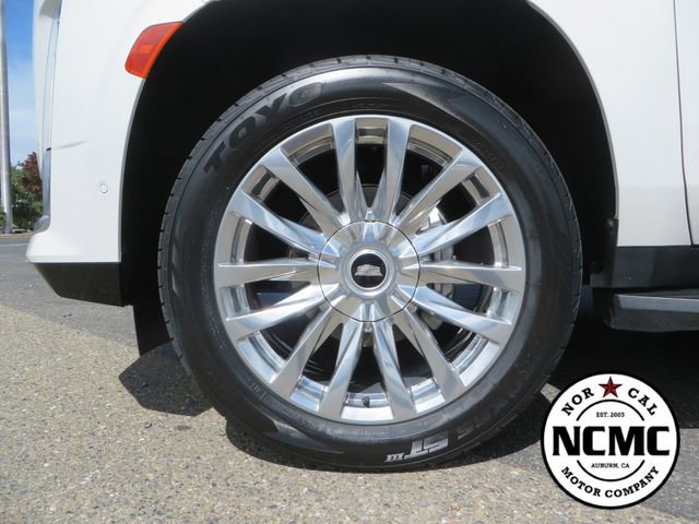 Used 2023 Cadillac Escalade Premium Luxury AWD/4WD image 9