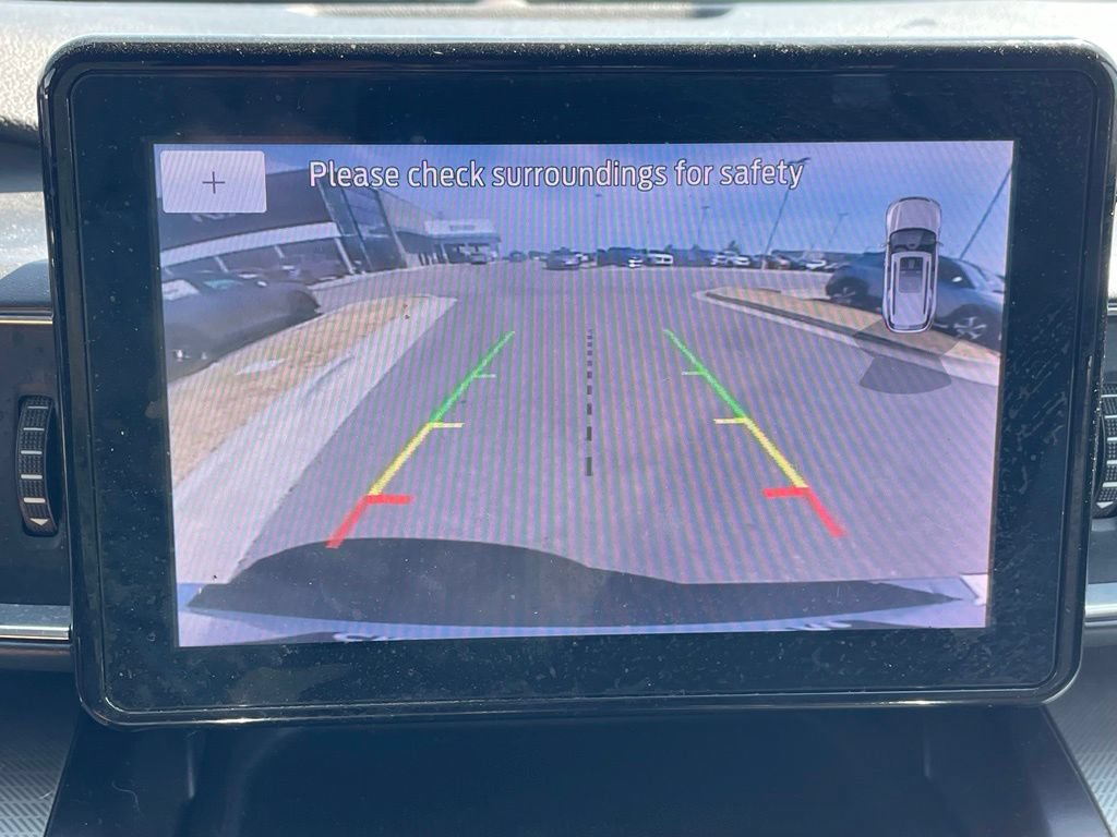 Used 2020 Ford Explorer XLT w/ Equipment Group 202A AWD/4WD image 16