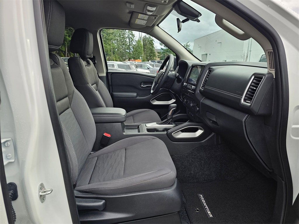 Used 2023 Nissan Frontier SV w/ Technology Package image 11