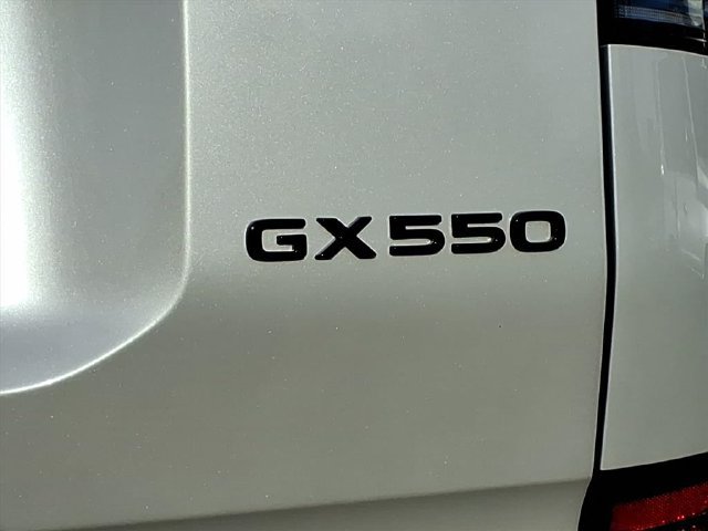 New 2026 Lexus GX 550 w/ Cold Area Package AWD/4WD image 9