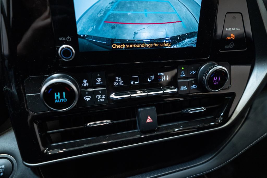 Certified 2025 Toyota Highlander LE image 25