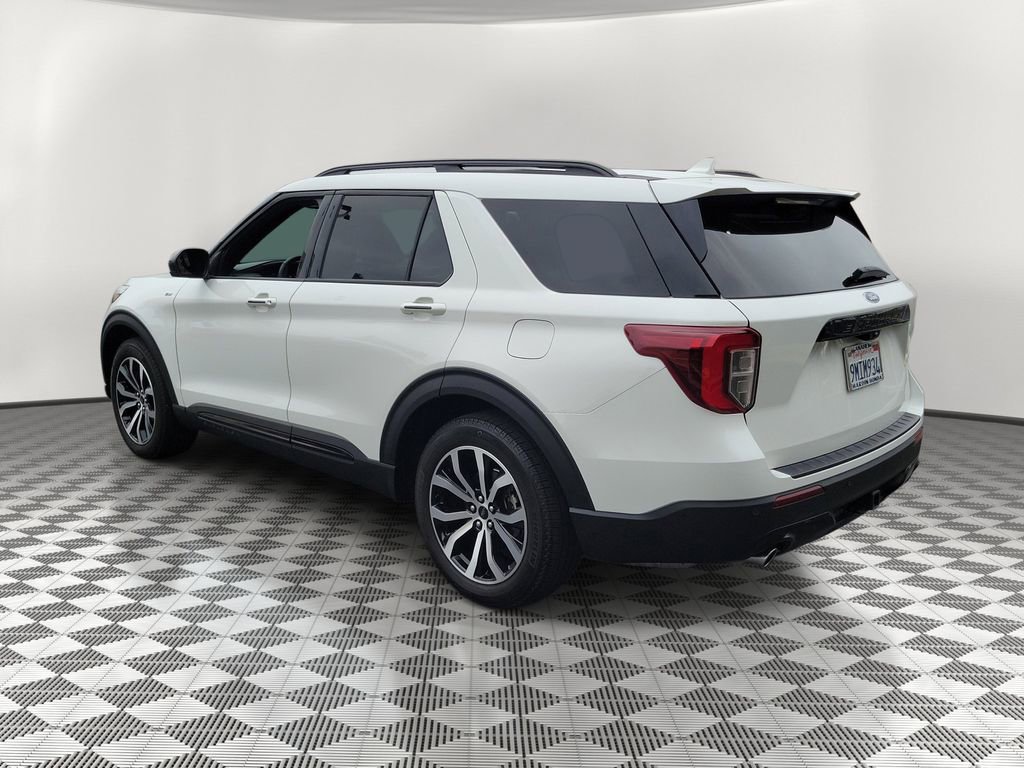 Used 2023 Ford Explorer ST-Line w/ Class IV Trailer Tow Package RWD image 4