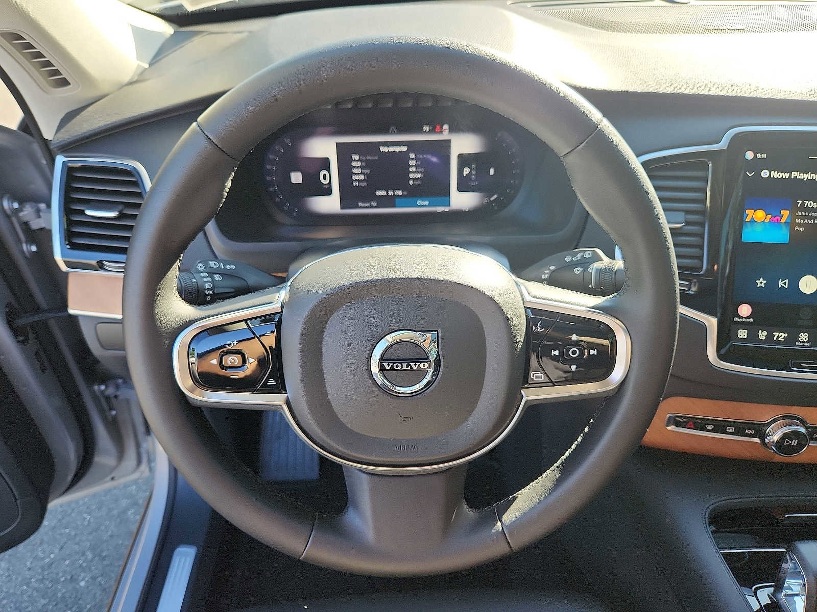 Certified 2024 Volvo XC90 B6 Plus w/ Protection Package Premier AWD/4WD image 19