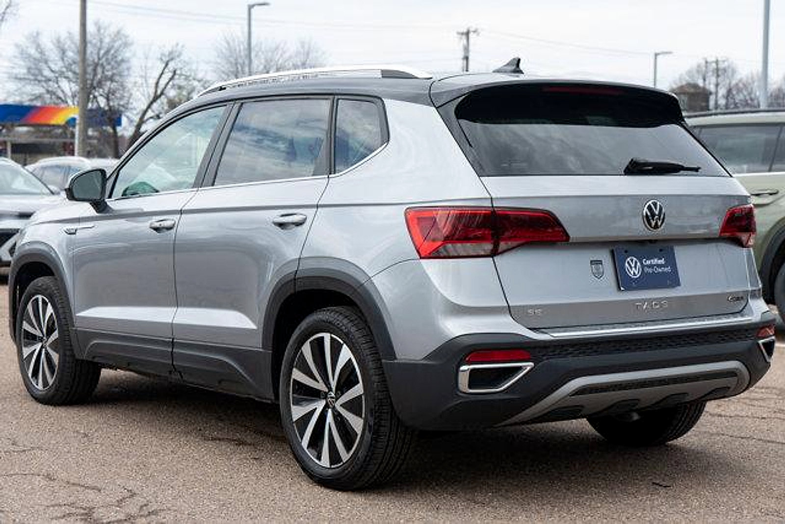 Certified 2023 Volkswagen Taos SE AWD/4WD image 4