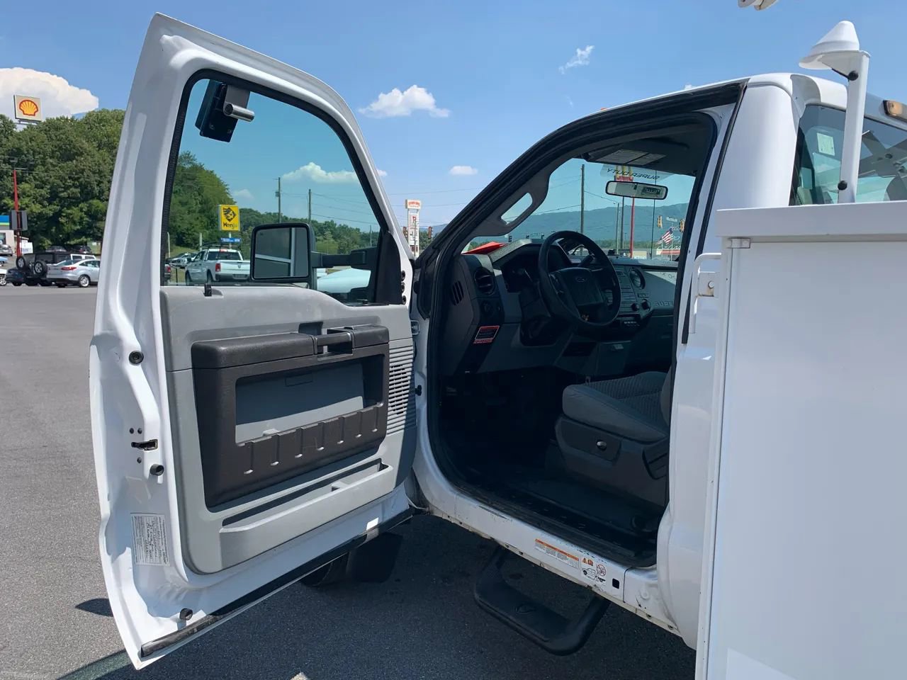Used 2012 Ford F450 XL w/ PWR Equipment Group RWD image 7