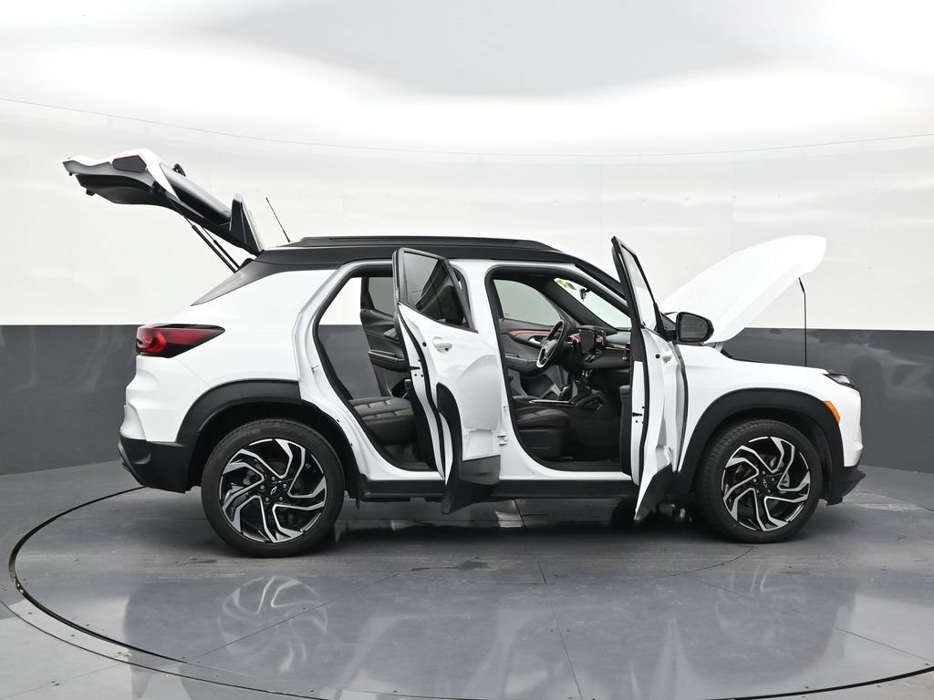 Used 2024 Chevrolet TrailBlazer RS FWD image 30