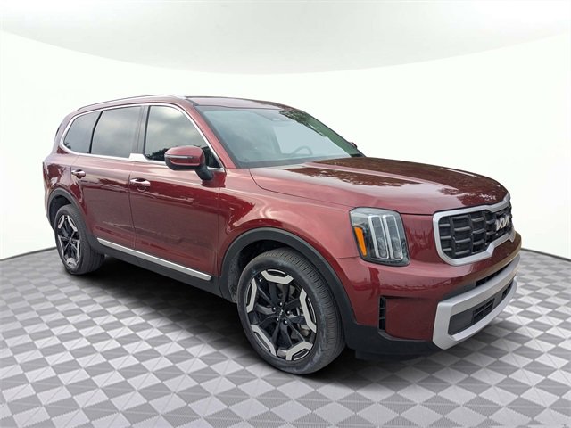 Used 2024 Kia Telluride S image 2