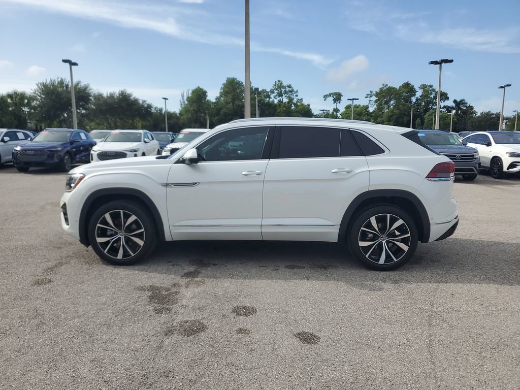 Certified 2024 Volkswagen Atlas Cross Sport SEL Premium R-Line AWD/4WD image 8