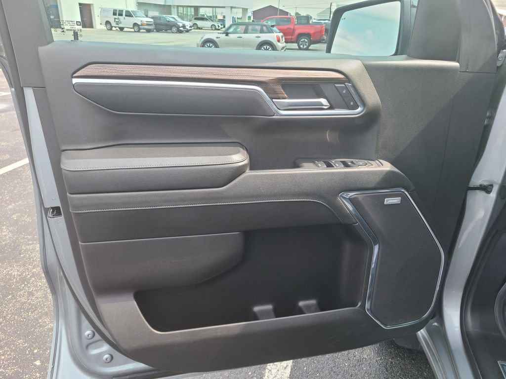 Used 2024 Chevrolet Silverado 1500 LT Trail Boss w/ Convenience Package II AWD/4WD image 19