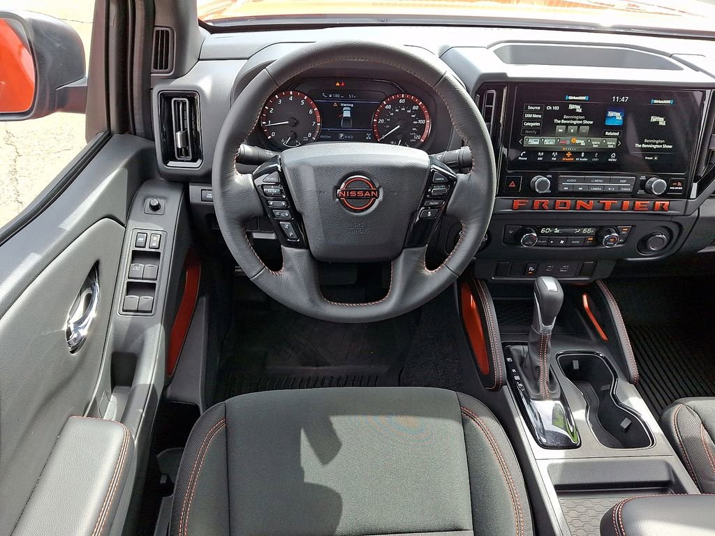 Used 2025 Nissan Frontier PRO-4X w/ Interior Protection Package image 12