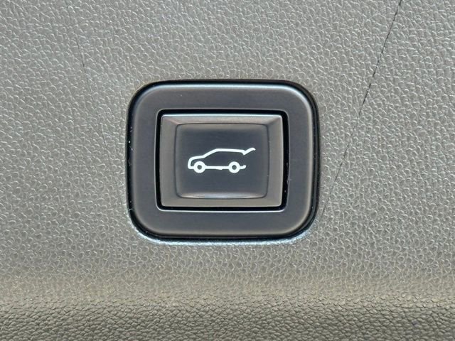 Certified 2025 Cadillac Escalade ESV Sport Platinum image 37