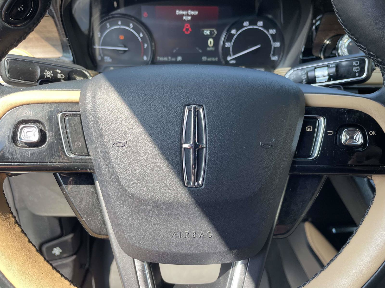 Used 2020 Lincoln Corsair Reserve w/ Elements Package AWD/4WD image 14