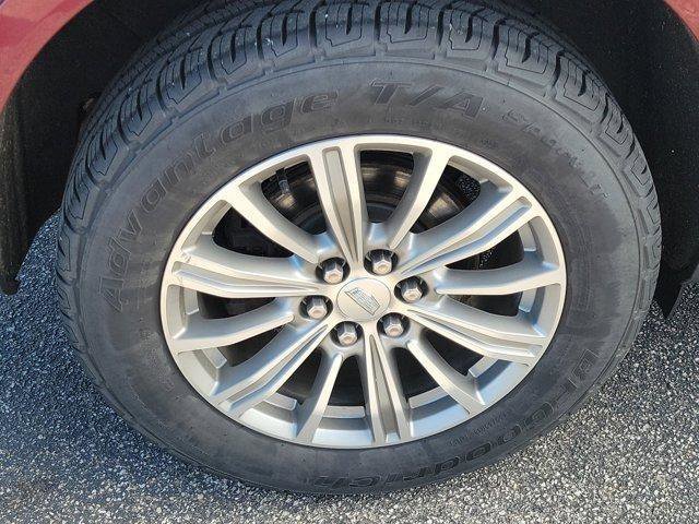 Used 2017 Cadillac XT5 Luxury w/ LPO, Wheel Lock Package AWD/4WD image 5