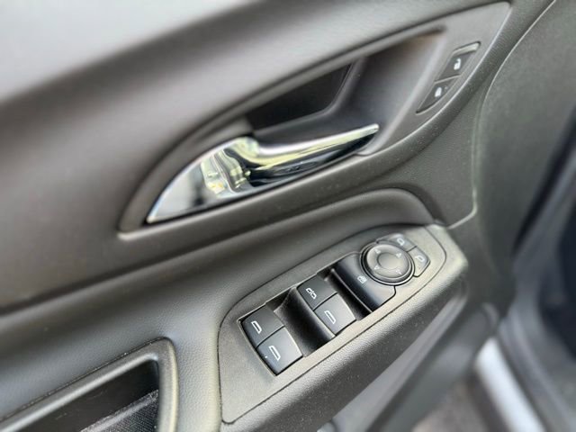 Used 2023 Chevrolet Equinox LT image 13