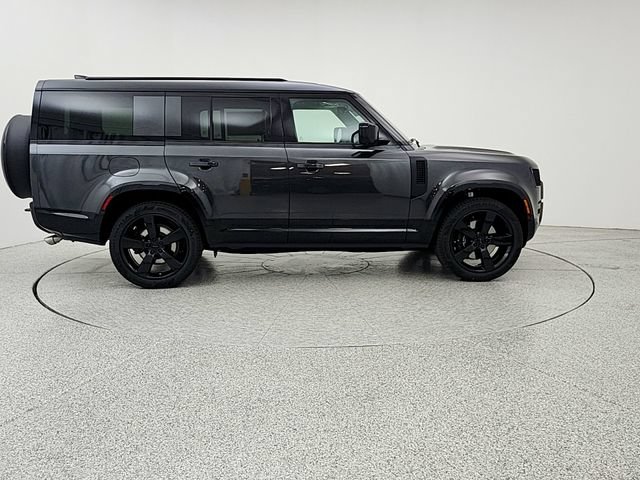 New 2026 Land Rover Defender 130 V8 AWD/4WD image 4