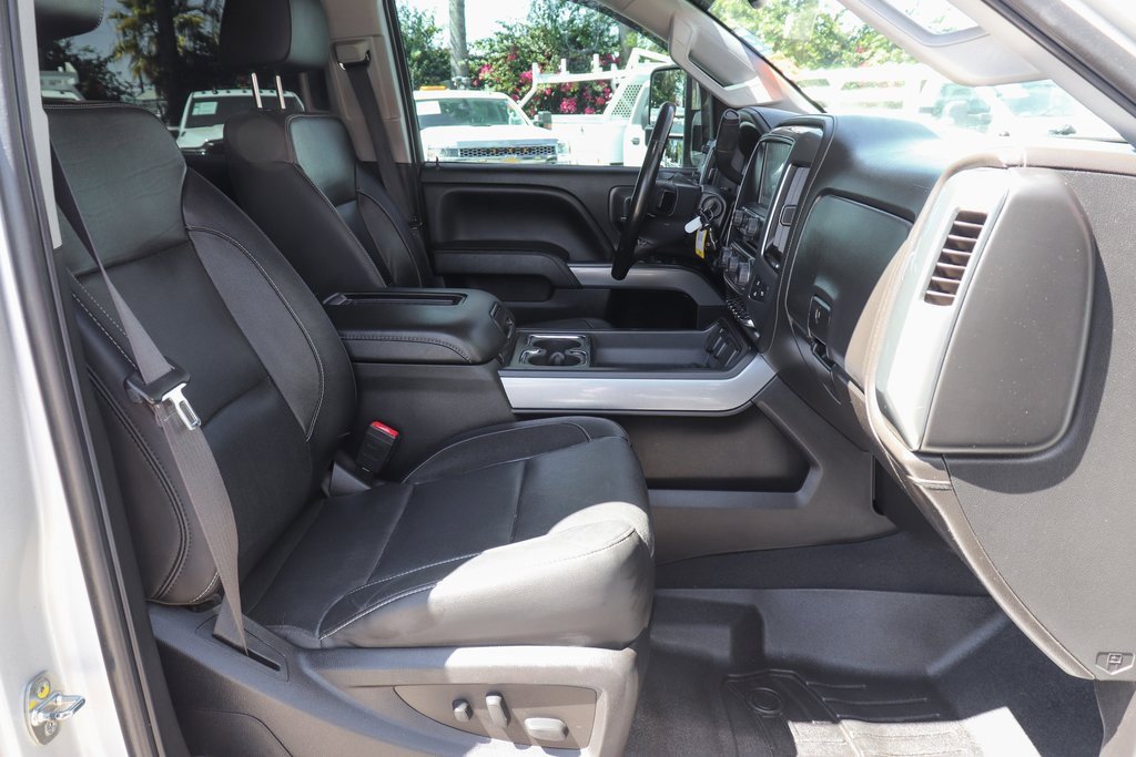 Used 2019 Chevrolet Silverado 2500 LTZ w/ Duramax Plus Package image 38