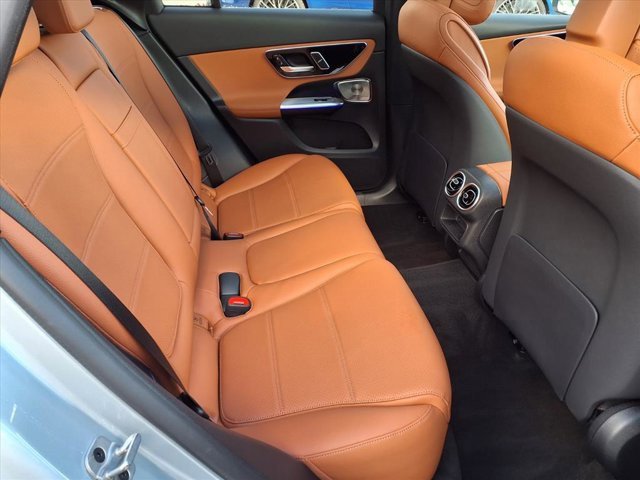 Used 2025 Mercedes-Benz GLC 300 image 20