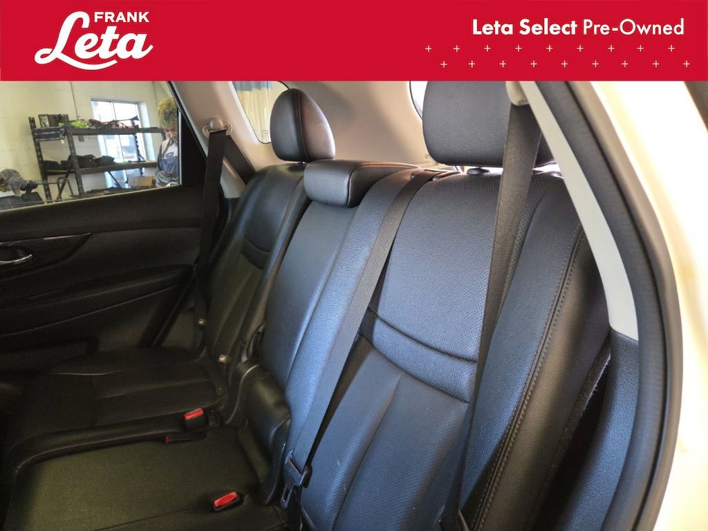 Used 2018 Nissan Rogue SL w/ Premium Package image 22