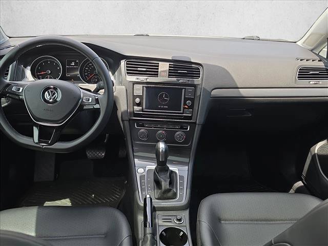 Used 2020 Volkswagen Golf 4-Door FWD image 20
