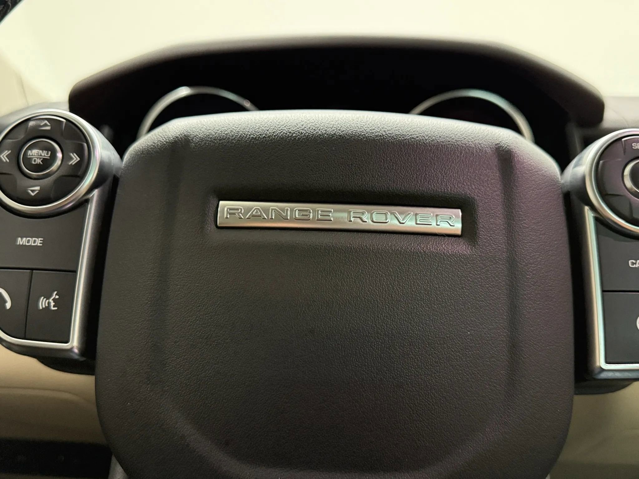 Used 2016 Land Rover Range Rover Sport SE image 21