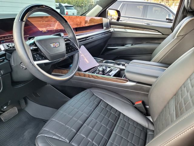 Certified 2025 Cadillac Escalade Sport Platinum w/ LPO, ONYX Package image 11