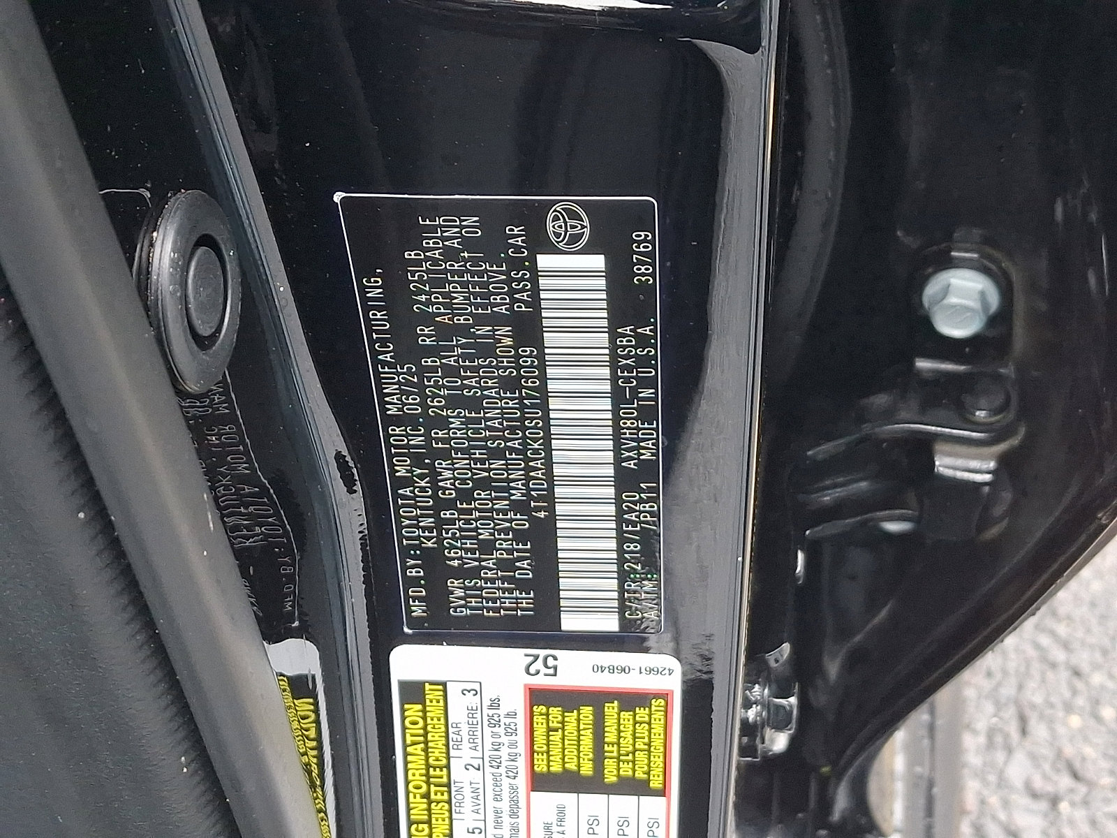 Used 2025 Toyota Camry SE image 27