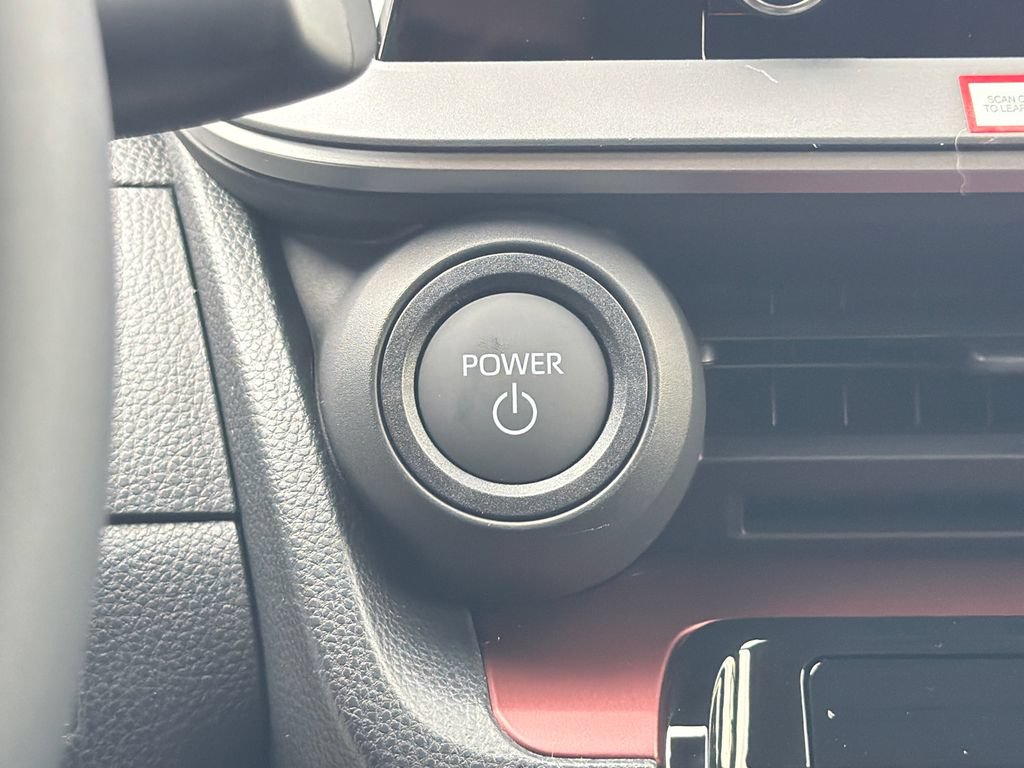 New 2026 Toyota Prius Plug-In Hybrid FWD image 31