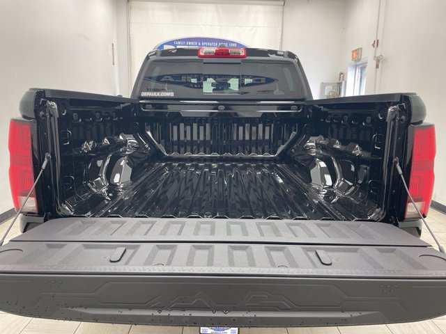 New 2026 Chevrolet Colorado Z71 w/ Technology Package AWD/4WD image 18