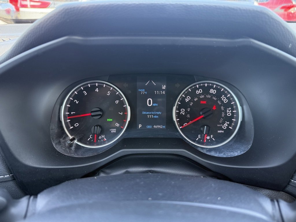 Used 2022 Toyota RAV4 XLE image 9