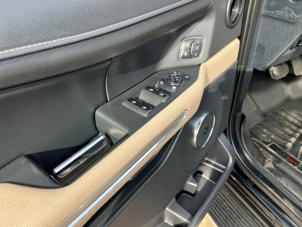 Used 2023 Ford Expedition Limited image 12