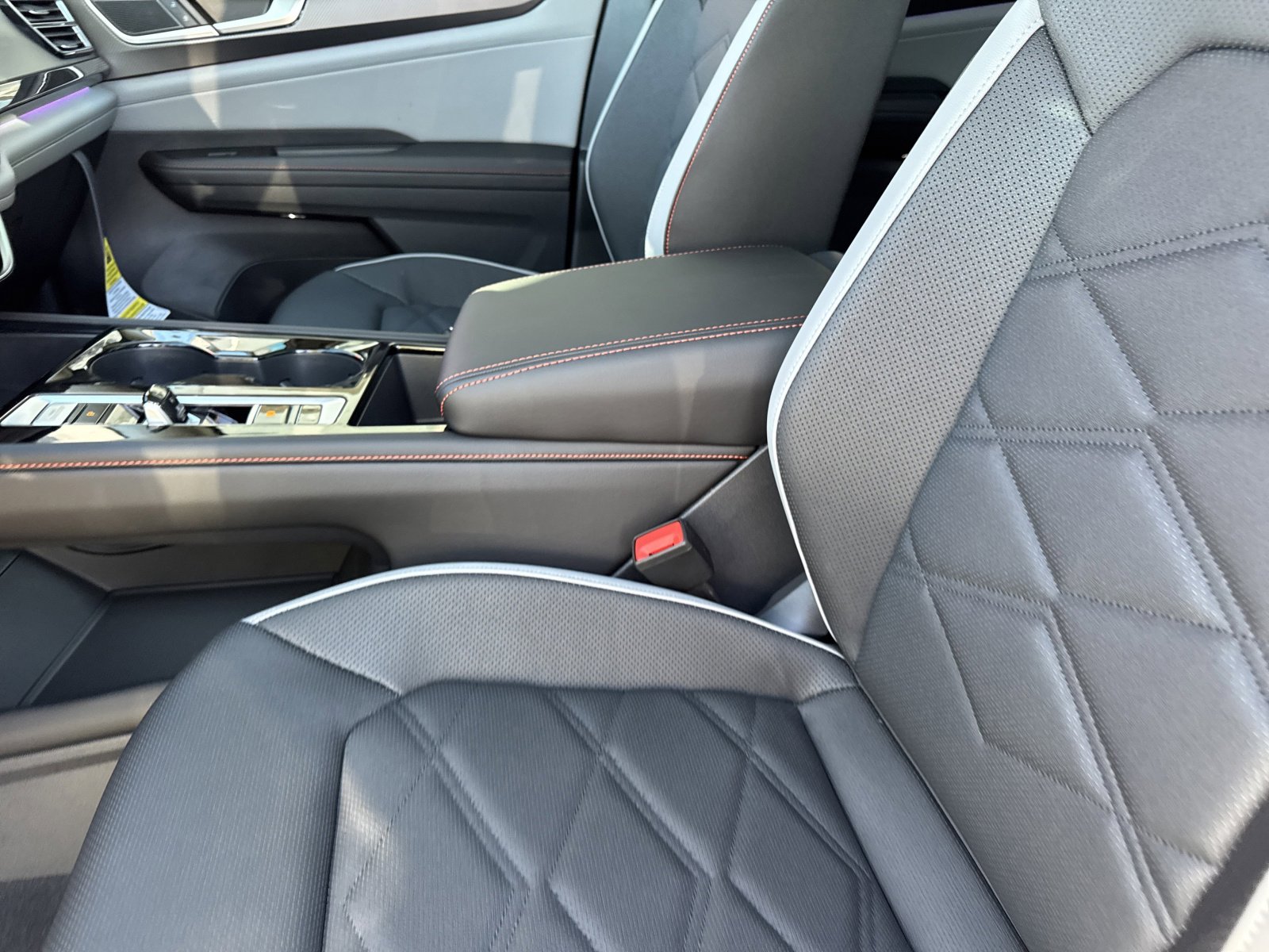 New 2026 Volkswagen Atlas Peak Edition image 14