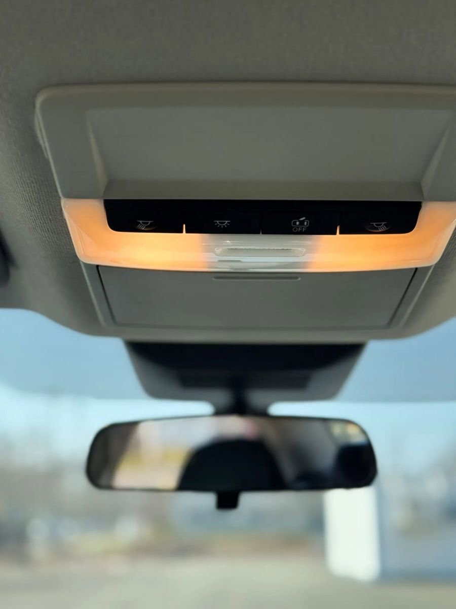 Used 2021 Nissan Sentra SV image 23