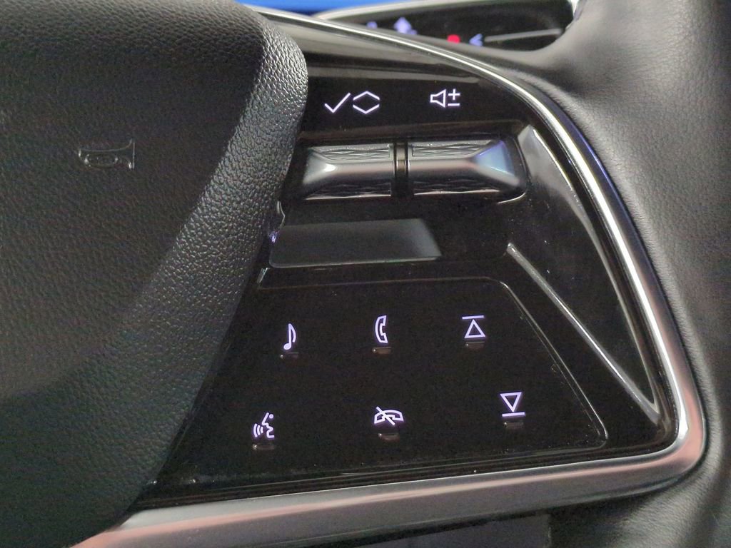 Used 2024 Cadillac Lyriq Sport image 27