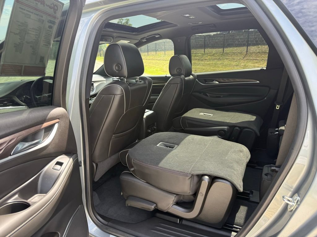 Used 2023 Buick Enclave Avenir w/ Trailering Package, 5000 lbs. AWD/4WD image 26