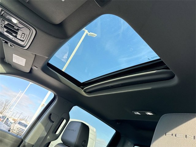 Used 2022 GMC Sierra 2500 Denali w/ Denali Ultimate Package image 22