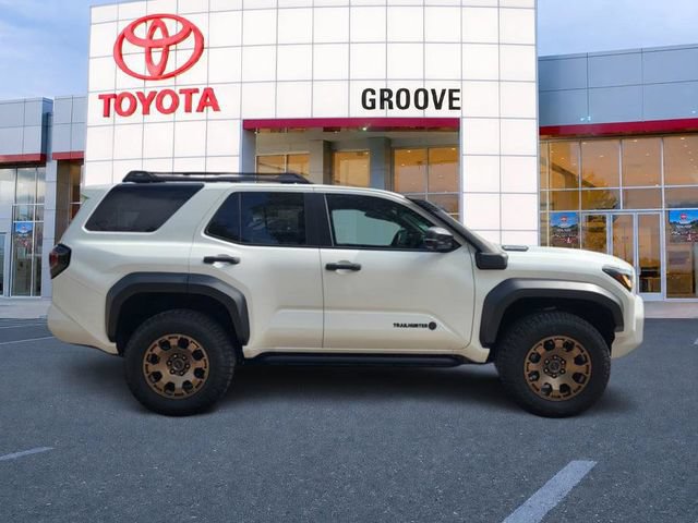 Used 2025 Toyota 4Runner Trailhunter AWD/4WD image 7