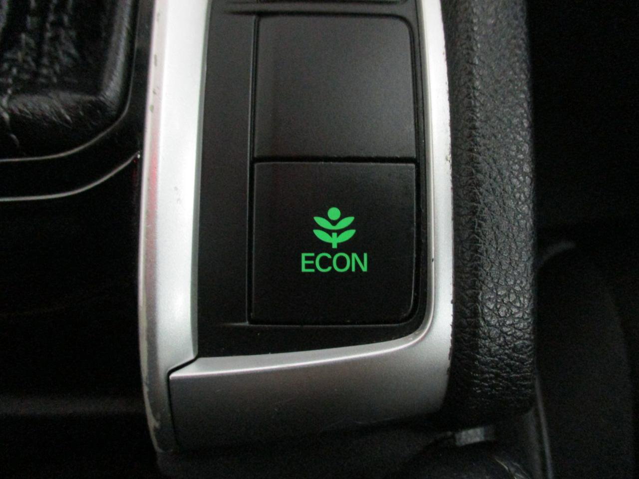 Used 2020 Honda Civic Sport image 21