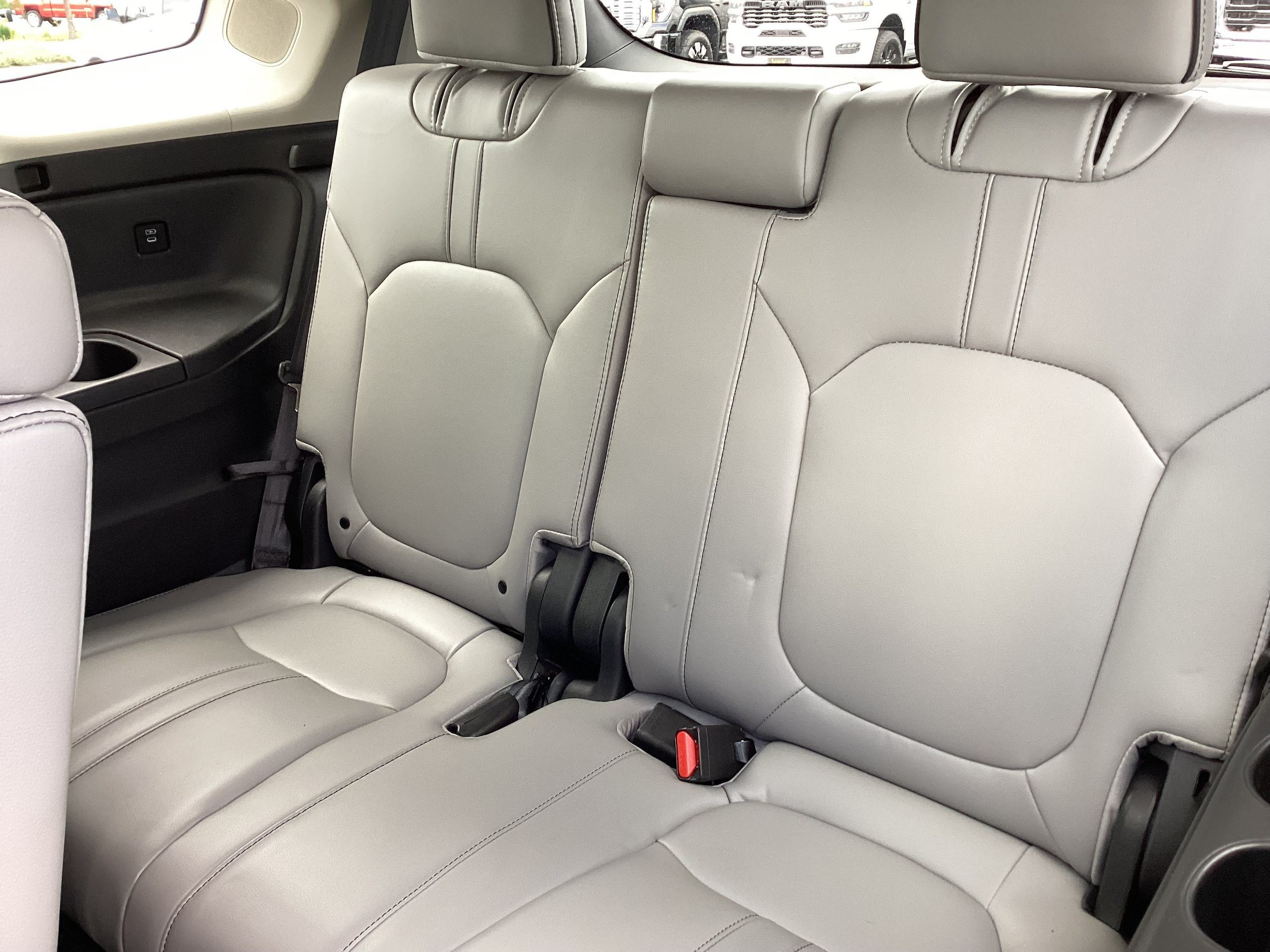Used 2025 Honda Pilot Elite image 14