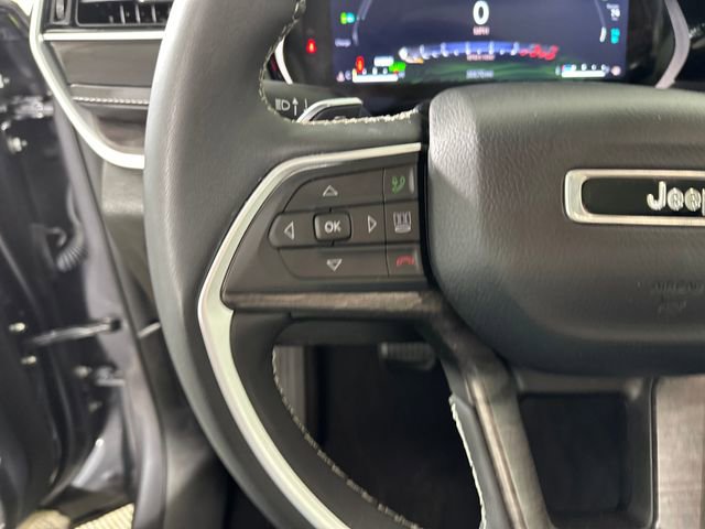 Used 2023 Jeep Grand Cherokee 30th Anniversary image 15