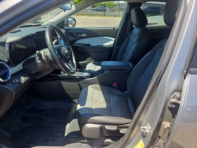 Used 2024 Chevrolet Trax LT w/ Driver Confidence Package FWD image 10