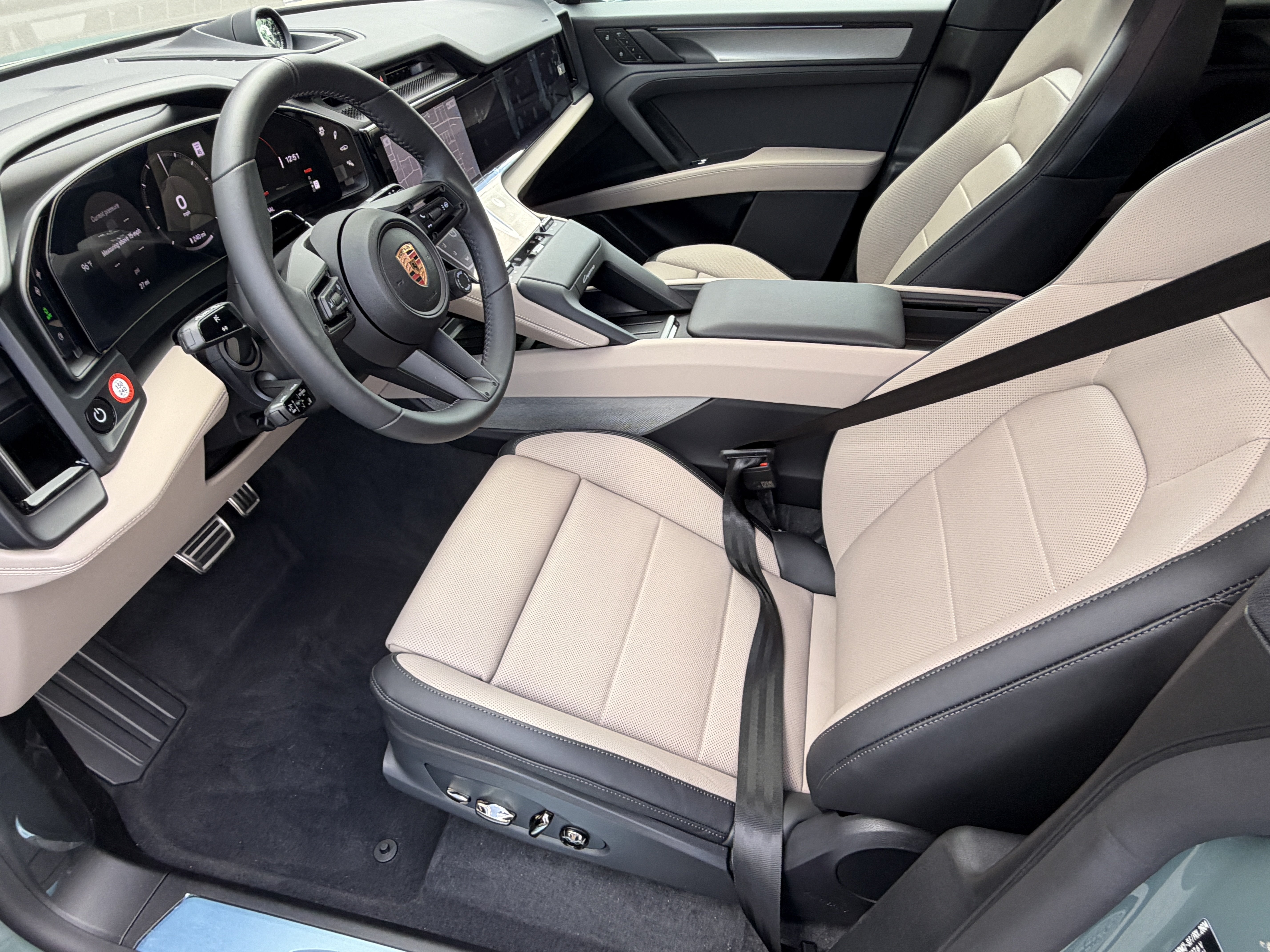 New 2026 Porsche Cayenne Electric AWD/4WD image 4